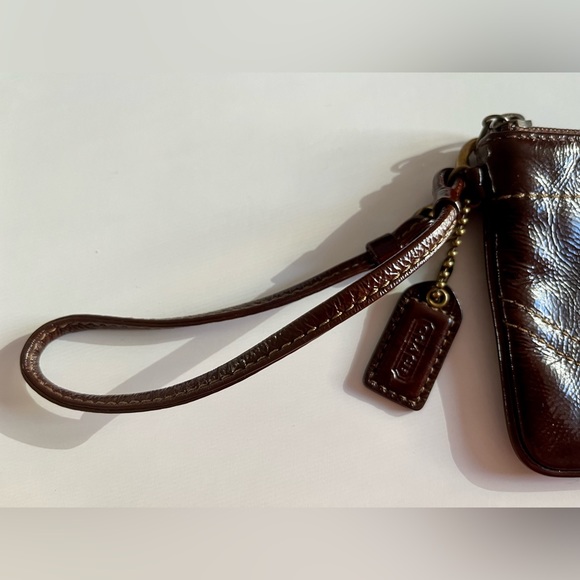 Coach wristlet / pouch - Picture 3 of 7
